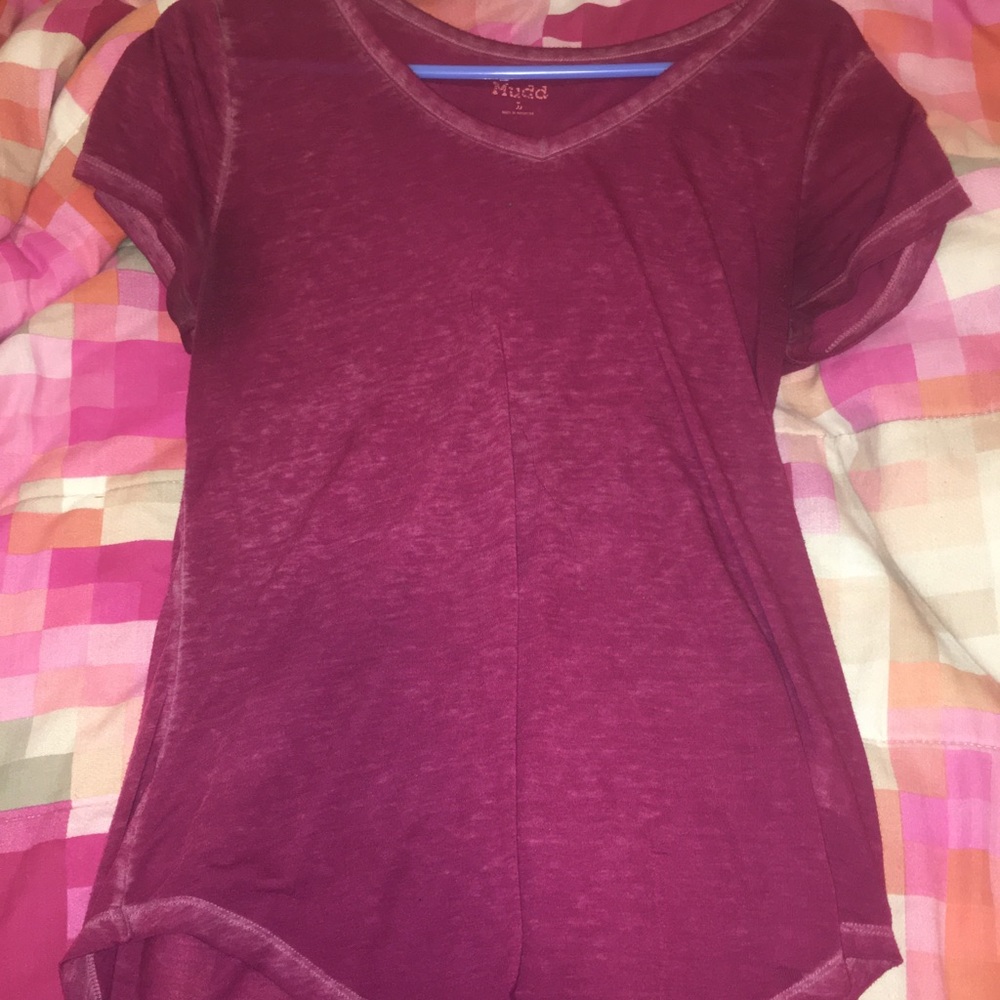 maroon Mudd t shirt
